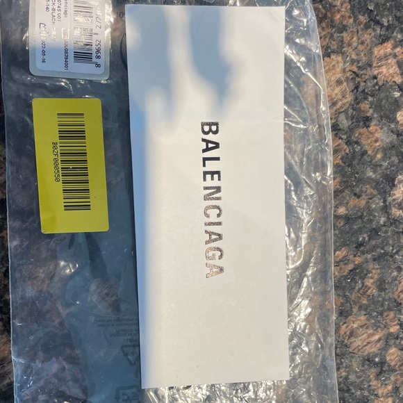 Balenciaga Women’s Brown Sunglasses - Picture 4 of 5